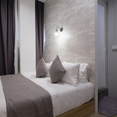 Q Loft Hotels At Bedok Сингапур Экстерьер фото